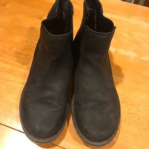 KEEN Women's Bailey Chelsea Black Leather Boots Size 9